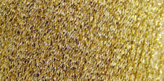 Look preziosi con il colore oro